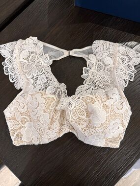 Victorias Secret white lace bra